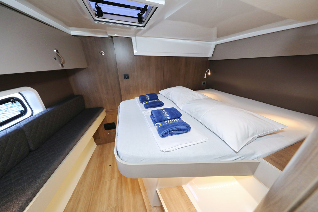 Yacht CATANA - Bali Catspace "Ocean Office"