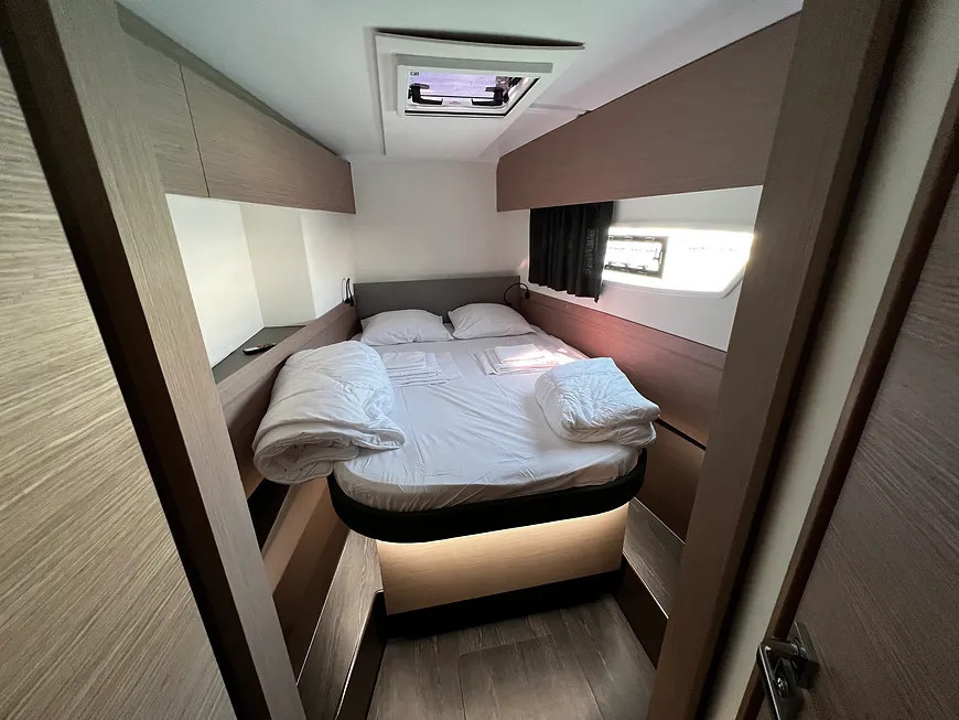 Yacht FOUNTAINE PAJOT - Astrea 42 "Jami"