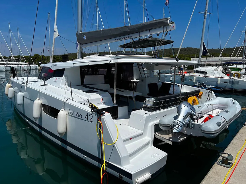 Yacht FOUNTAINE PAJOT - Astrea 42 "Jami"
