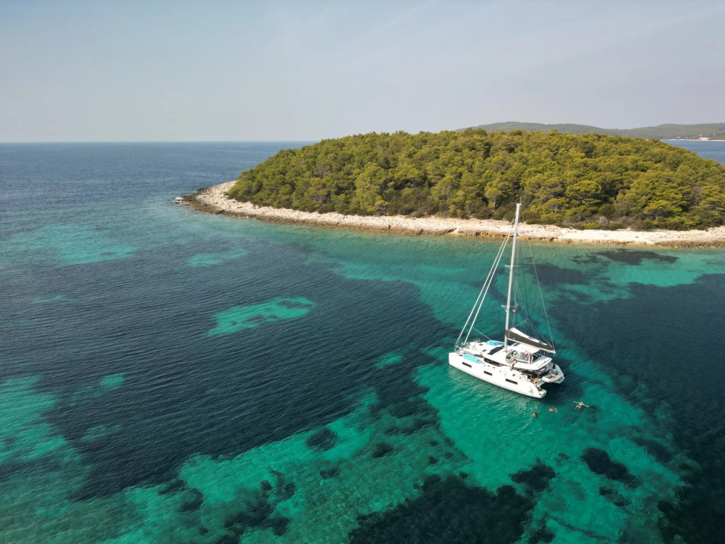 Yacht LAGOON - 46 "Active Cruises"