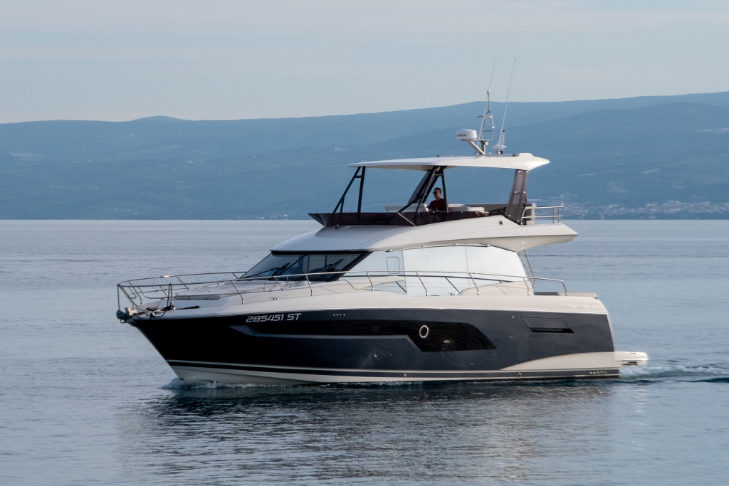 Yacht JEANNEAU - Prestige 520 Fly "Baby Indy"