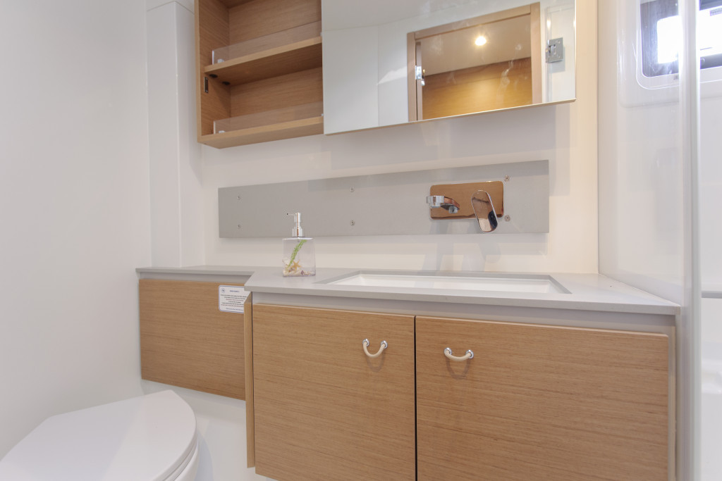 Yacht EXCESS-CATAMARANS - 15 "White Lotus"