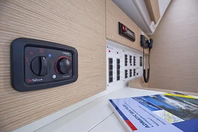 Yacht ELAN - Impression 45 "Midnight"