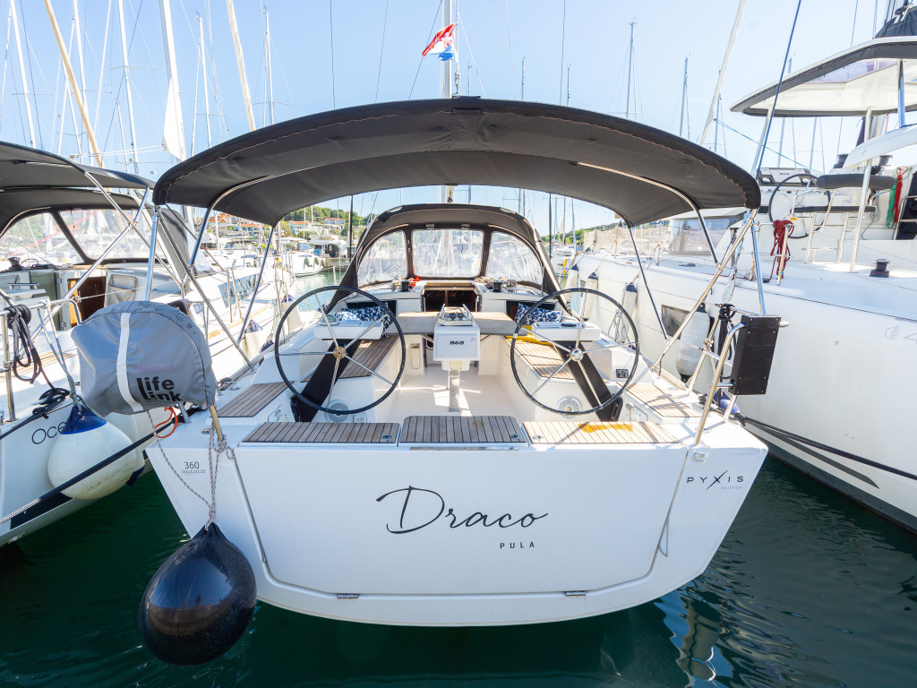 Yacht DUFOUR - 360 Grand Large "Draco"