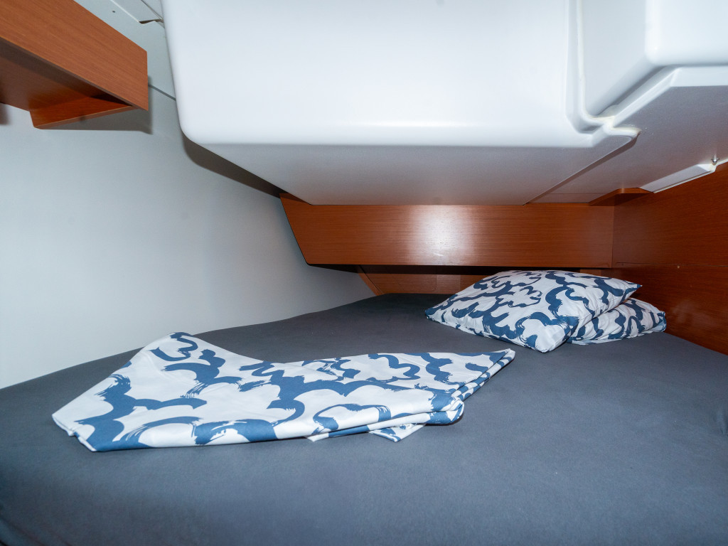 Yacht DUFOUR - 360 Grand Large "Draco"