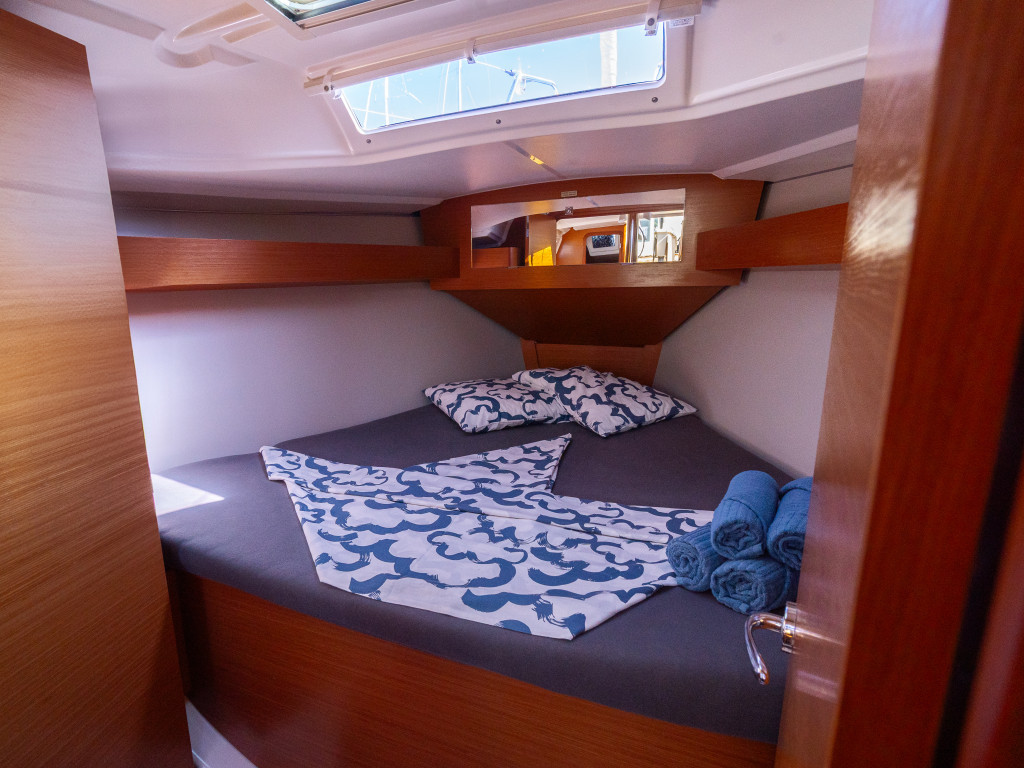 Yacht DUFOUR - 360 Grand Large "Draco"