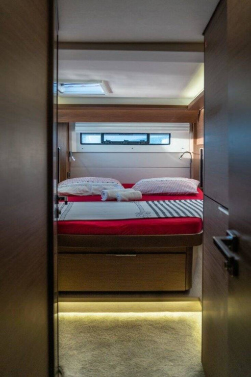 Yacht LAGOON - 50 "Captain Morgan"