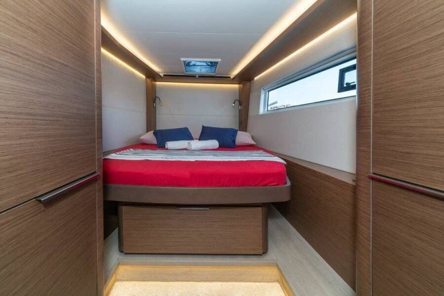 Yacht LAGOON - 50 "Captain Morgan"