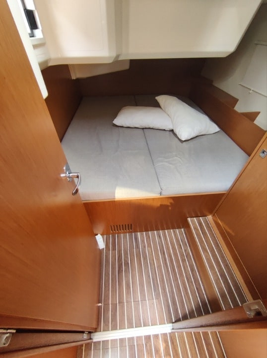 Yacht BAVARIA - C42 "Silver VII"