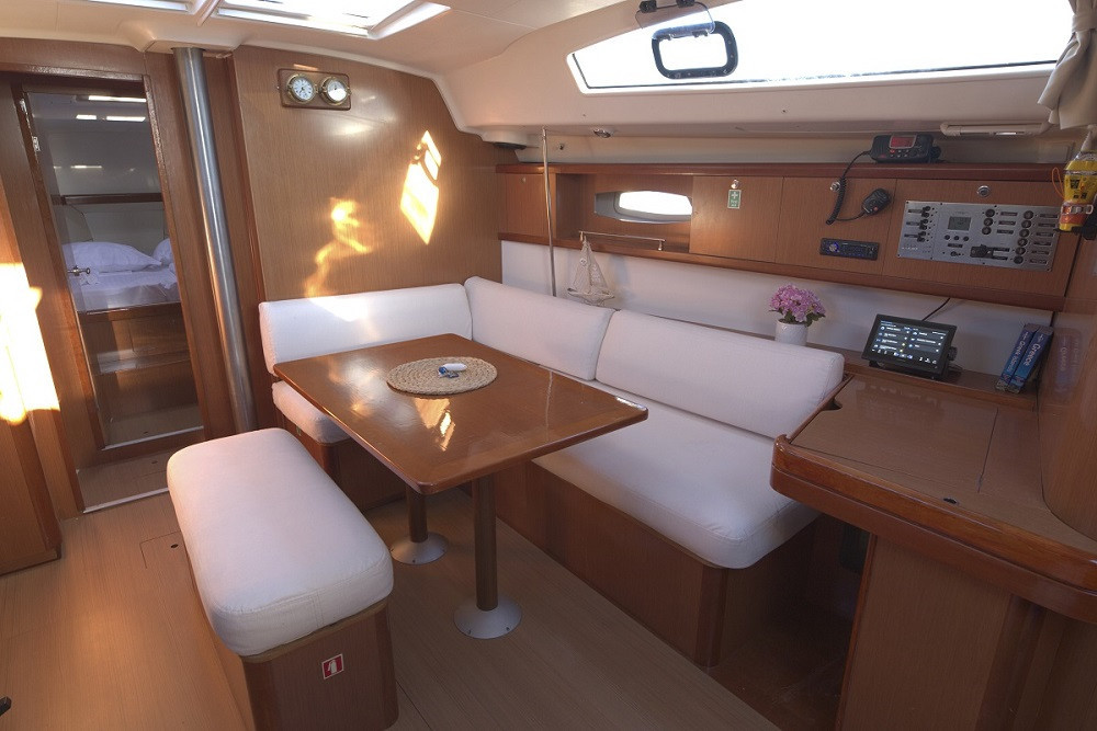 Yacht BENETEAU - Oceanis 43 "Aias"