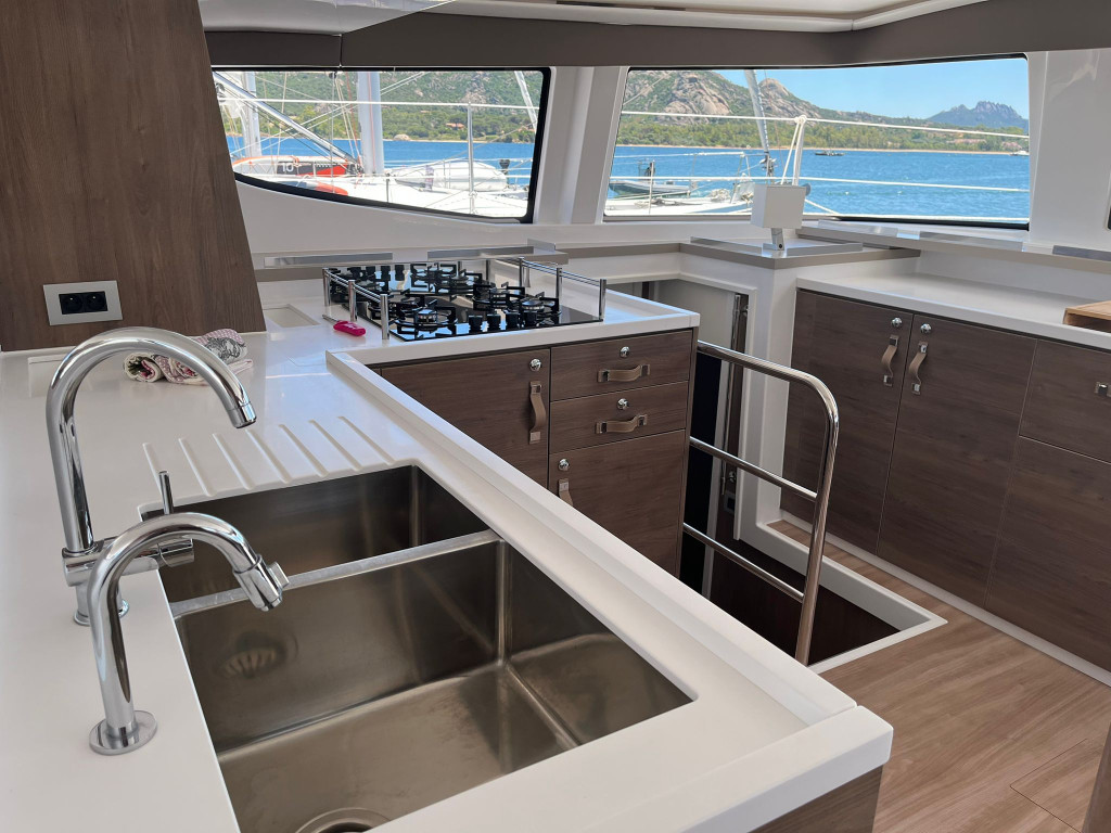 Yacht CATANA - Bali 4.6 "Freezer"
