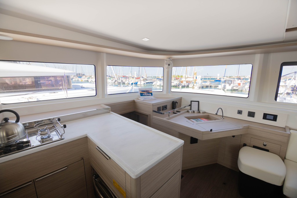 Yacht LAGOON - 46 "Bula"