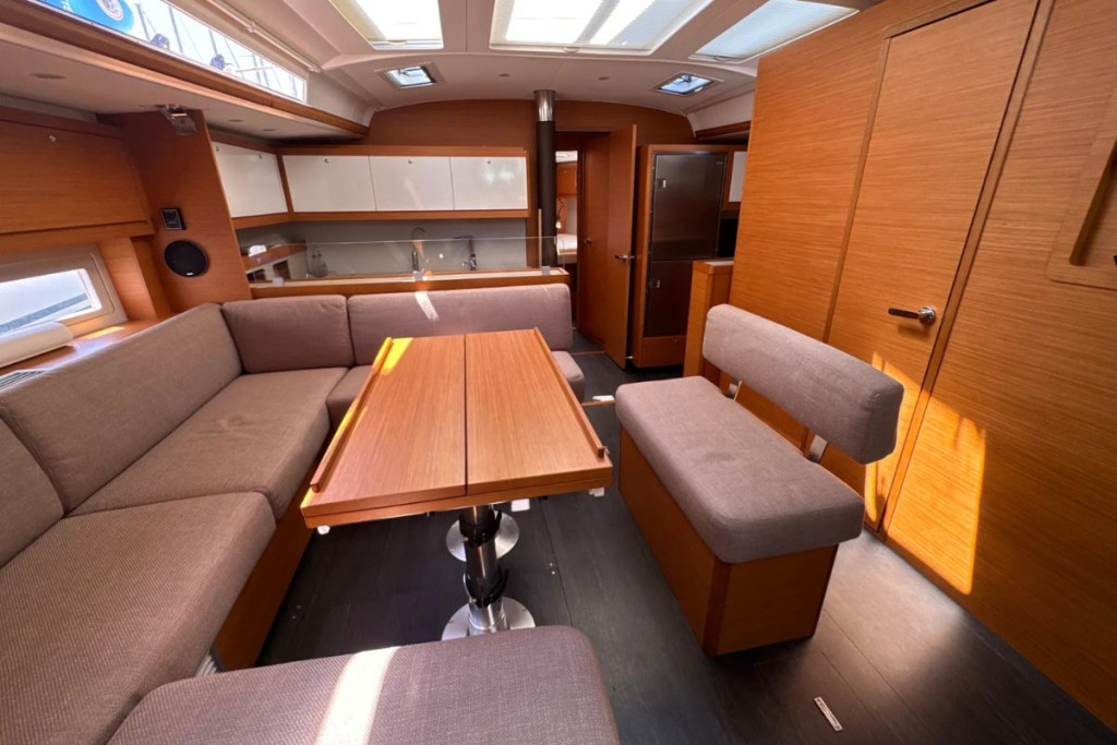 Yacht DUFOUR - 530 "Taddarita"