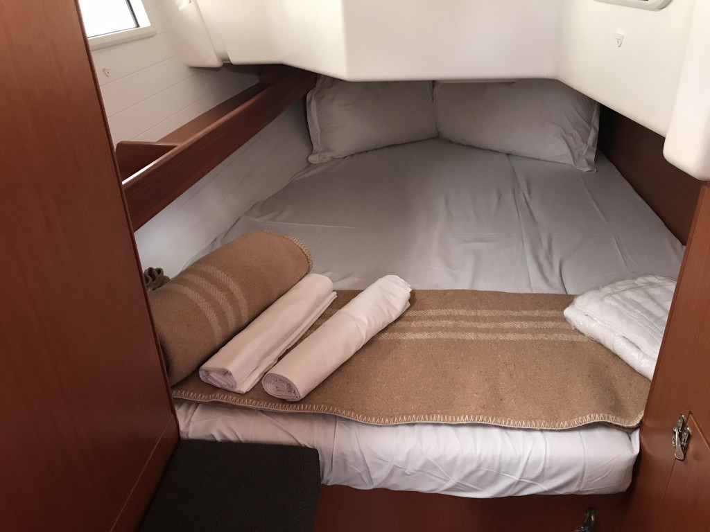 Yacht BAVARIA - Cruiser 34 "Pollux I"