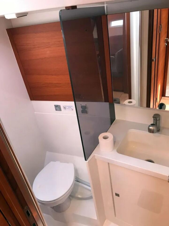 Yacht MORE - 55 "Solid White"