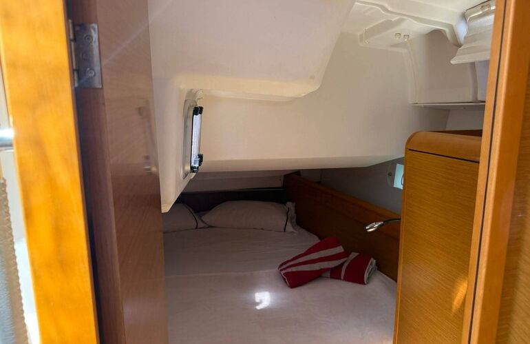 Yacht JEANNEAU - Sun Odyssey 449 "Mientras Tanto"