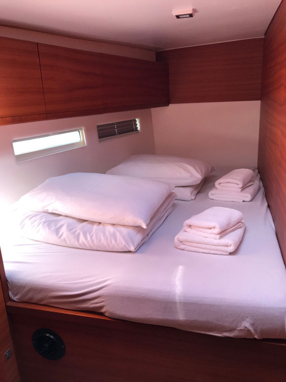 Yacht MORE - 55 "Mrs. Robinson"