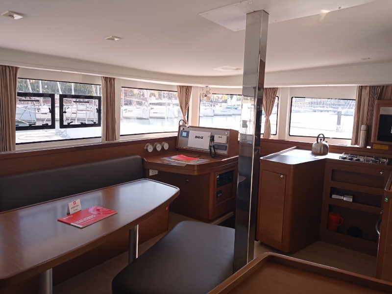 Yacht LAGOON - 42 "Claudia"