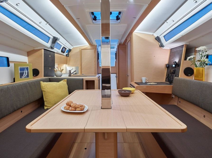 Yacht JEANNEAU - Sun Odyssey 349 "Estrella"