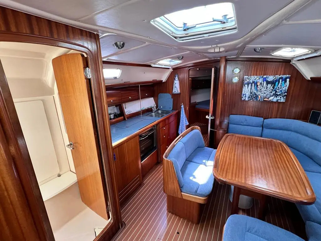 Yacht BAVARIA - 41 "Meropi"