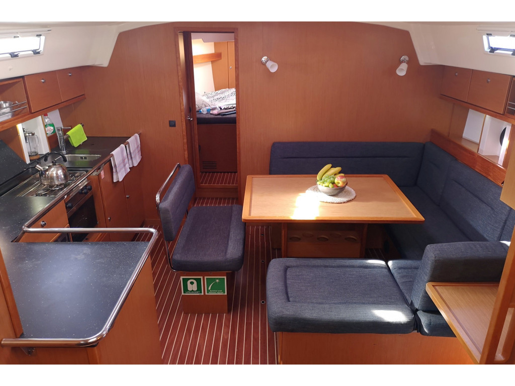 Yacht BAVARIA - Cruiser 45 "Eva"