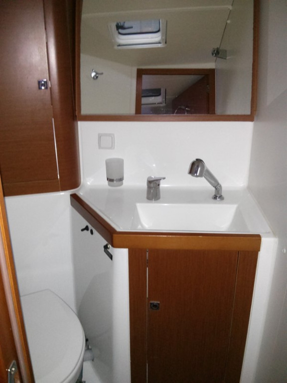 Yacht BENETEAU - Oceanis 41 "Warrior"