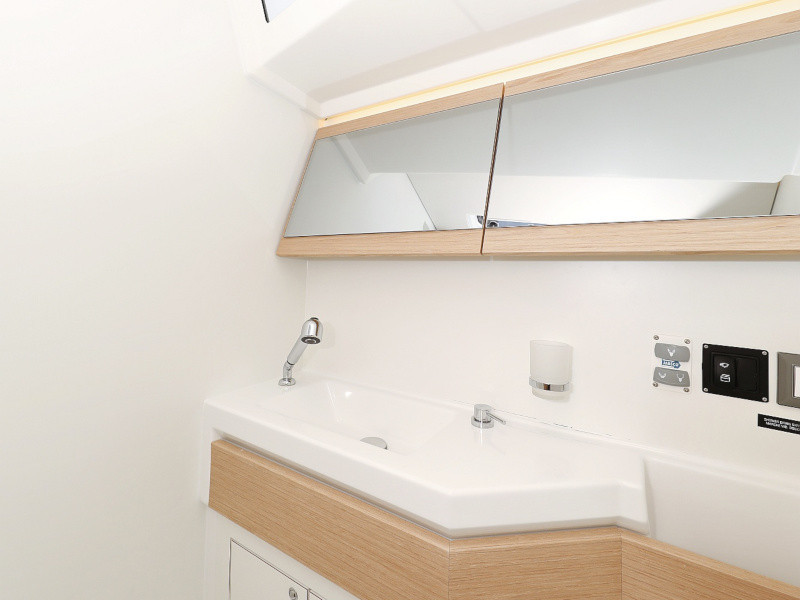 Yacht BENETEAU - Oceanis 46.1 "Mr. White"