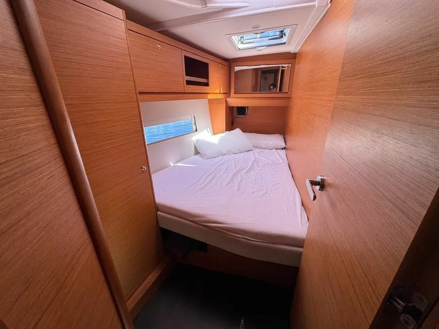 Yacht DUFOUR - 470 "Bedda Matri"