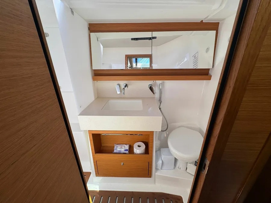 Yacht DUFOUR - 470 "Bedda Matri"