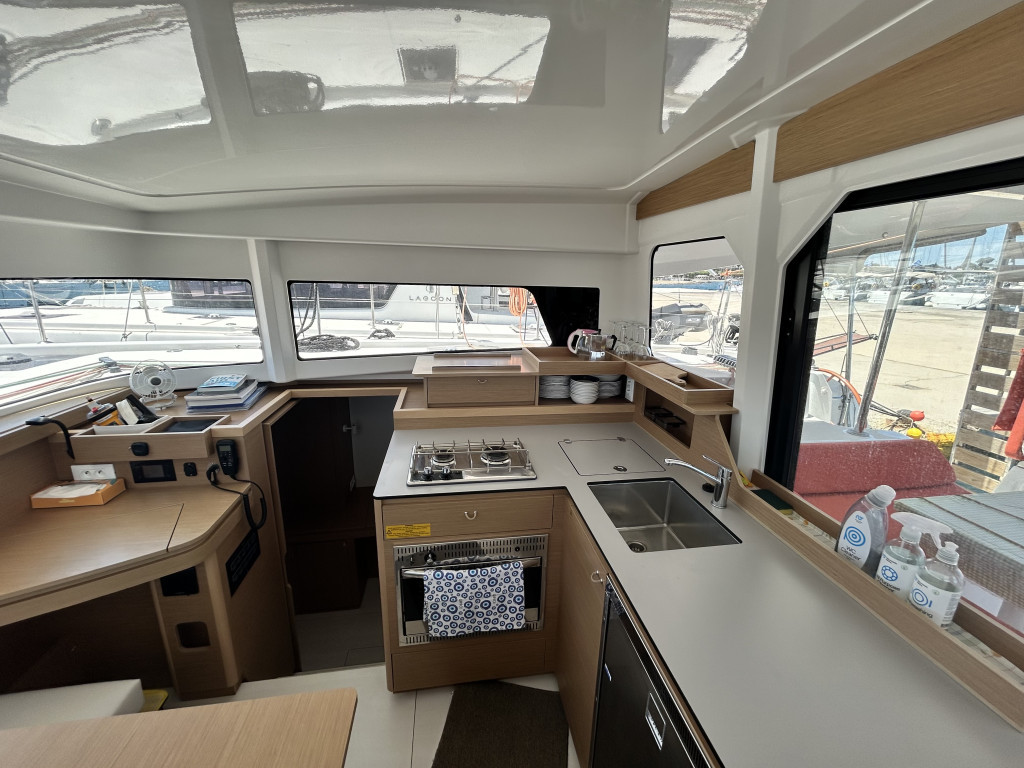 Yacht EXCESS-CATAMARANS - 11 "Eureka"