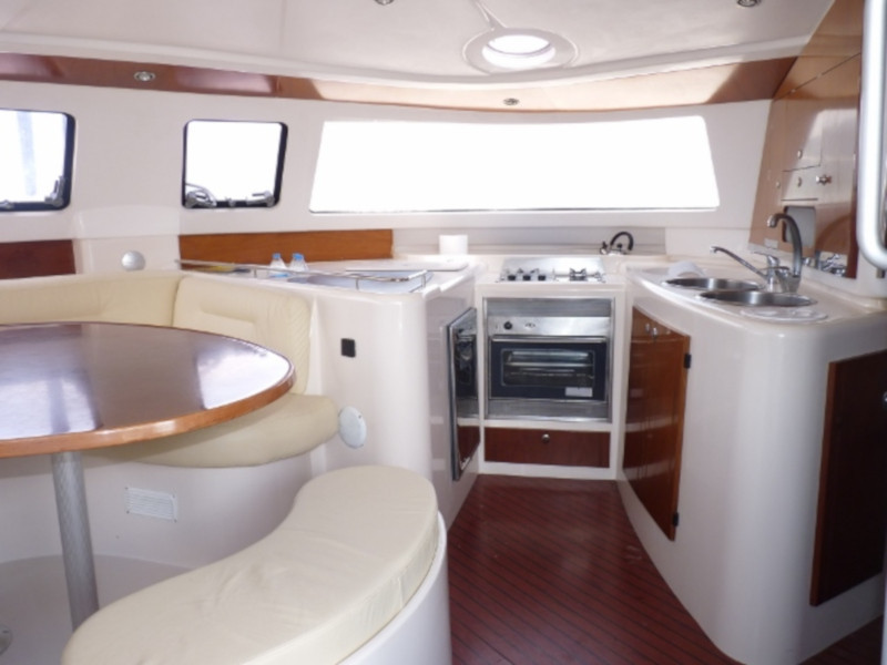 Yacht FOUNTAINE PAJOT - Belize 43 "Artemis K"