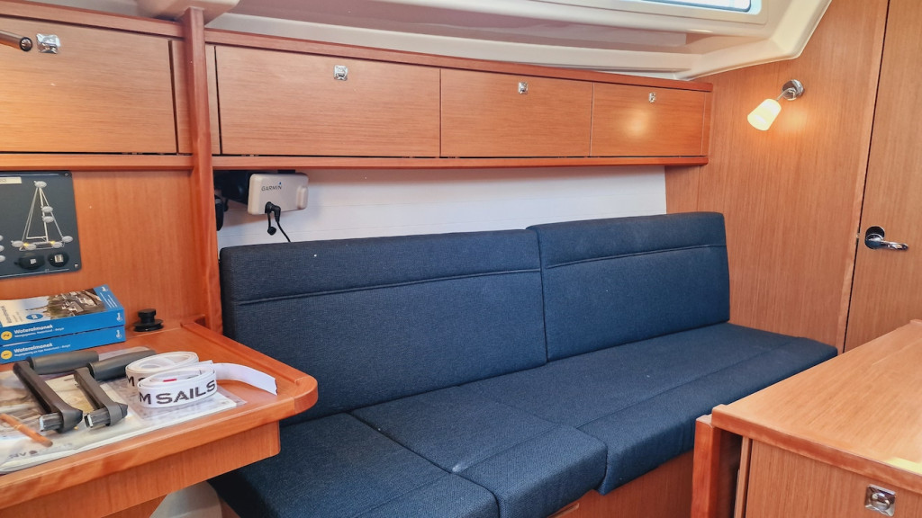 Yacht BAVARIA - Cruiser 34 "Karlo"