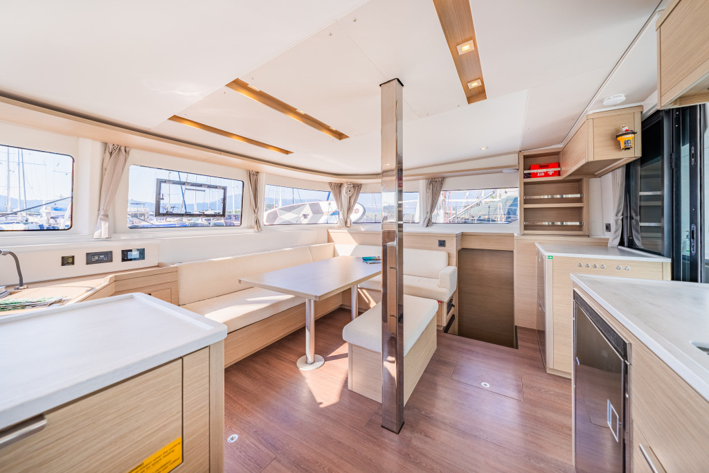 Yacht LAGOON - 46 "Enjoy"