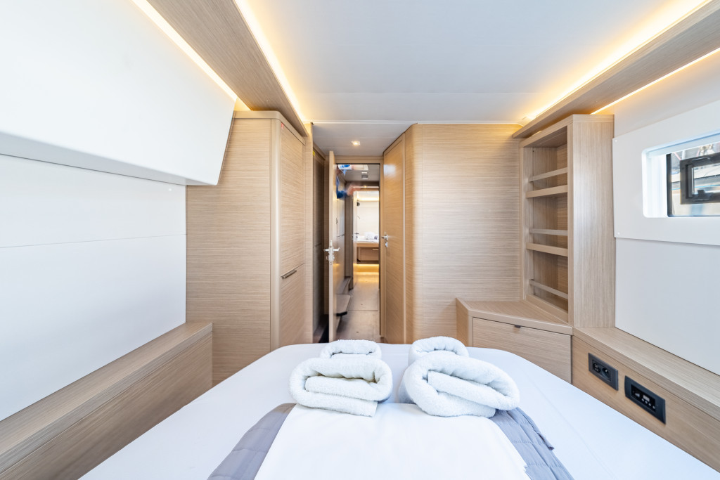 Yacht LAGOON - 46 "Enjoy"