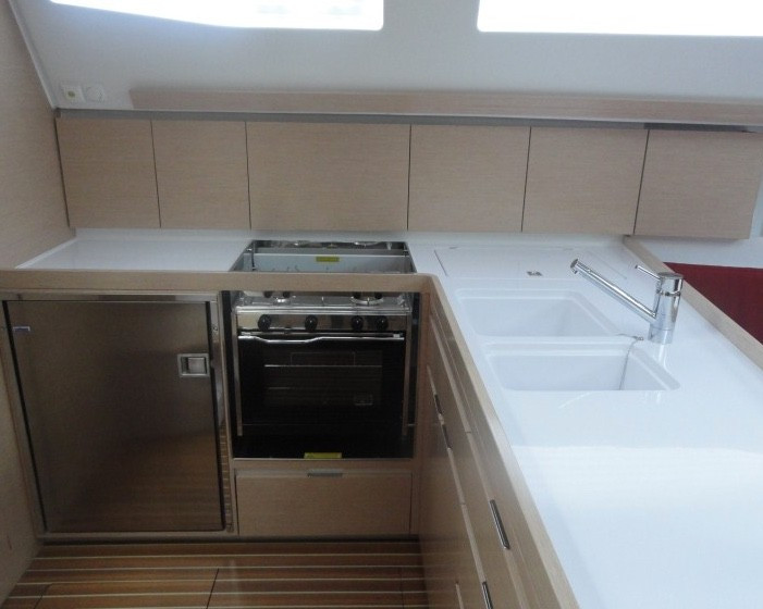 Yacht ELAN - 444 Impression "Reina"