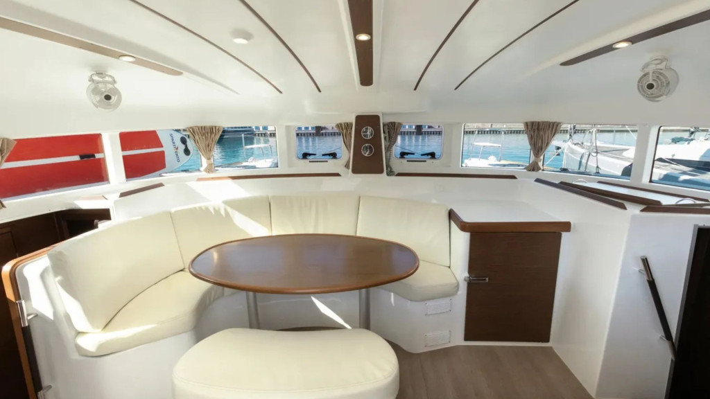 Yacht LAGOON - 380 S2 "Ploto"