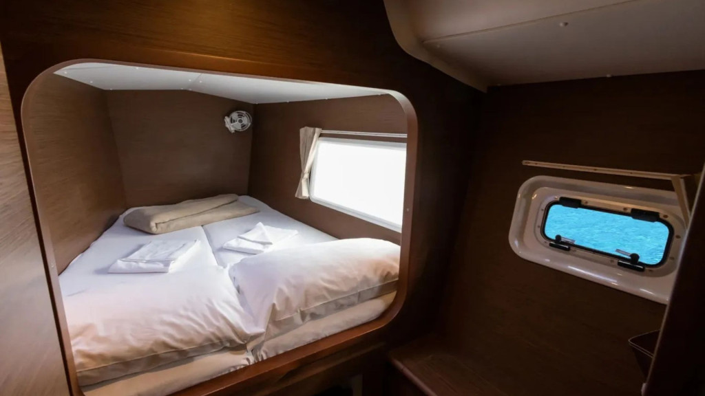 Yacht LAGOON - 380 S2 "Ploto"