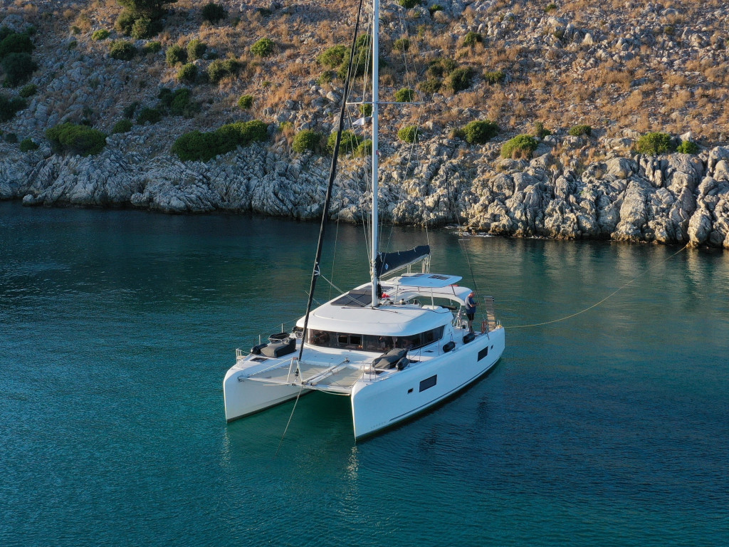 Yacht LAGOON - 42 "Alima"