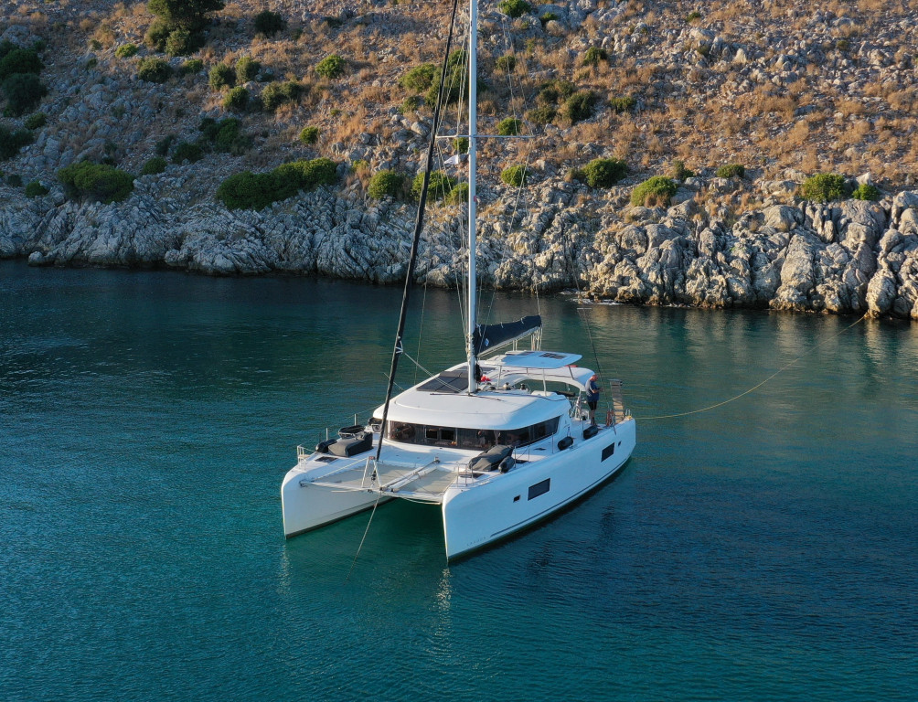 Yacht LAGOON - 42 "Alima"