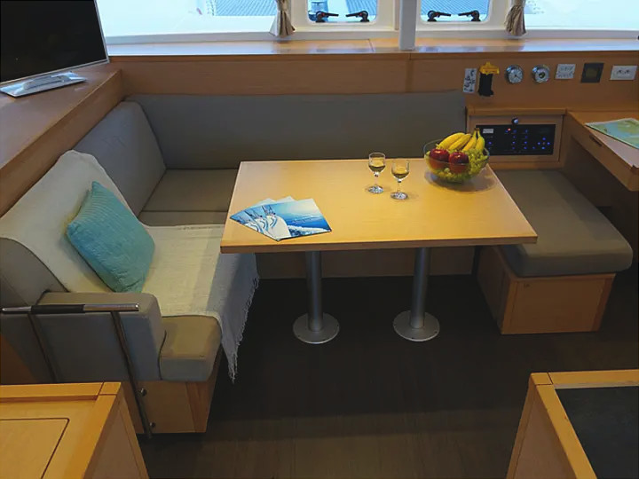 Yacht LAGOON - 400 S2 "Myrto"