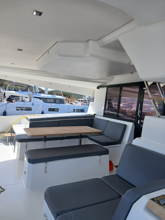 Yacht FOUNTAINE PAJOT - Elba 45 "Kon-tiki"