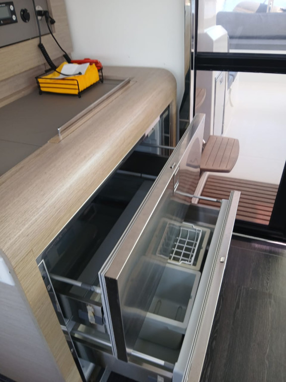 Yacht FOUNTAINE PAJOT - Elba 45 "Kon-tiki"