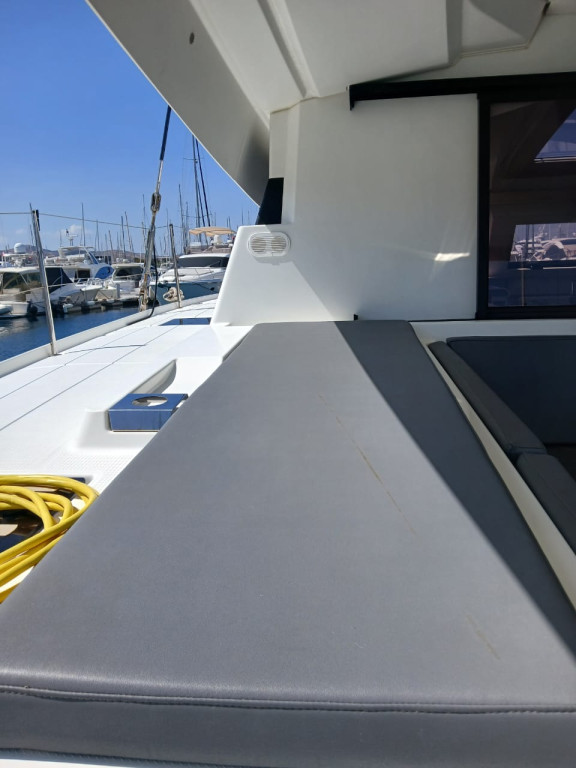 Yacht FOUNTAINE PAJOT - Elba 45 "Kon-tiki"