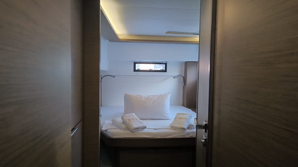 Yacht LAGOON - 46 "Ostraco"