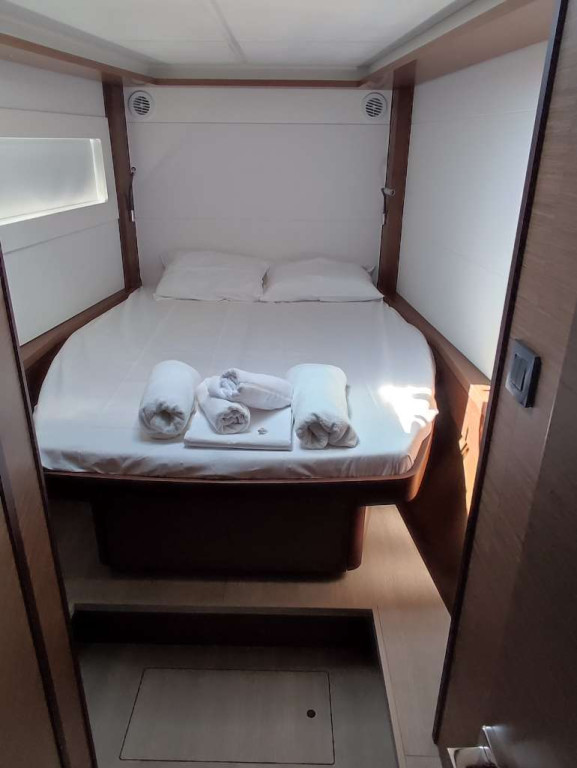 Yacht LAGOON - 46 "Rocky"