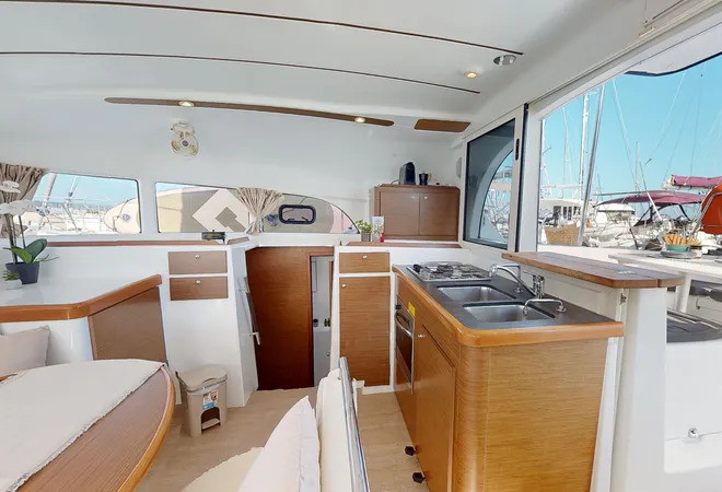 Yacht LAGOON - 380 S2 "Why Knot"