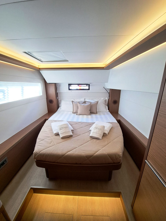 Yacht LAGOON - 46 "Omnia"