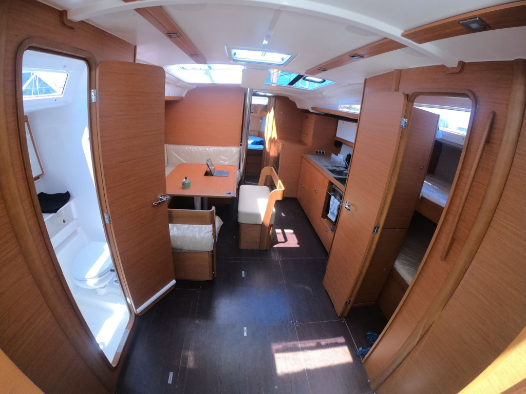 Yacht DUFOUR - 430 Grand Large "Akira"