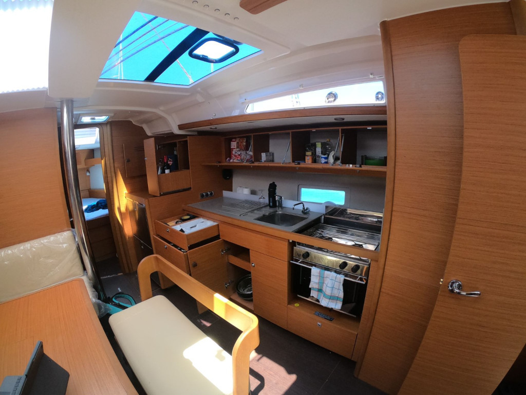 Yacht DUFOUR - 430 Grand Large "Akira"