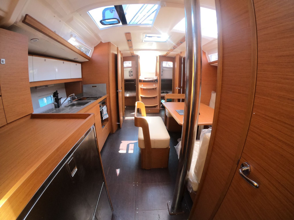 Yacht DUFOUR - 430 Grand Large "Akira"